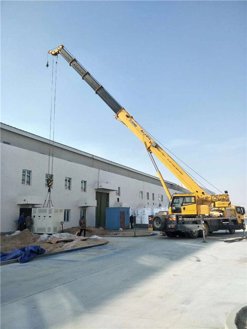 咸安区“超载就喊停”—— 吊车的 “重量保镖” 技术